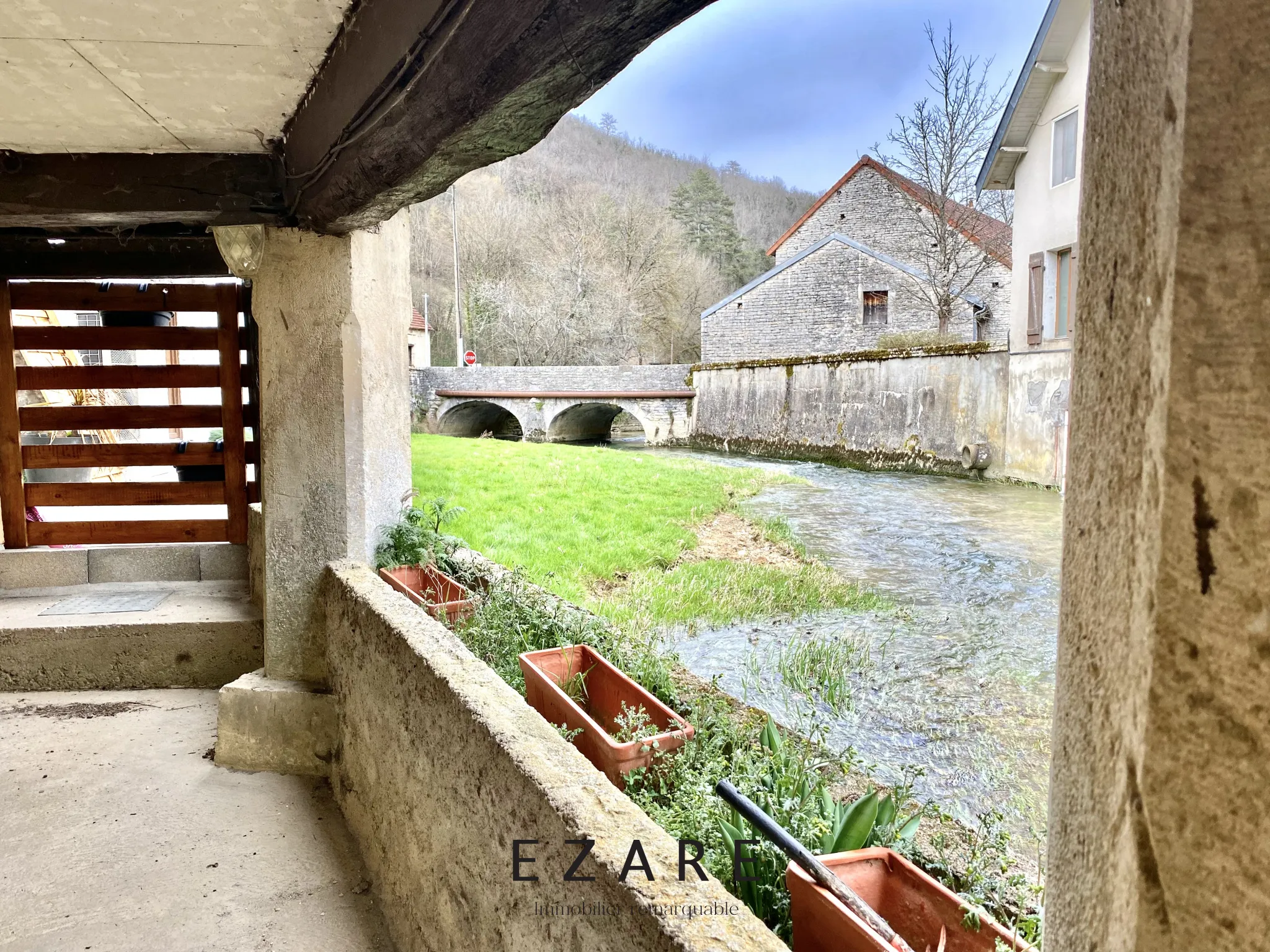 Maison d'hôte à Val-Suzon avec tranquillité et proximité de Dijon 