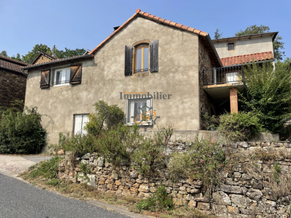 Maison en pierres à Broquiès avec terrasses et terrain