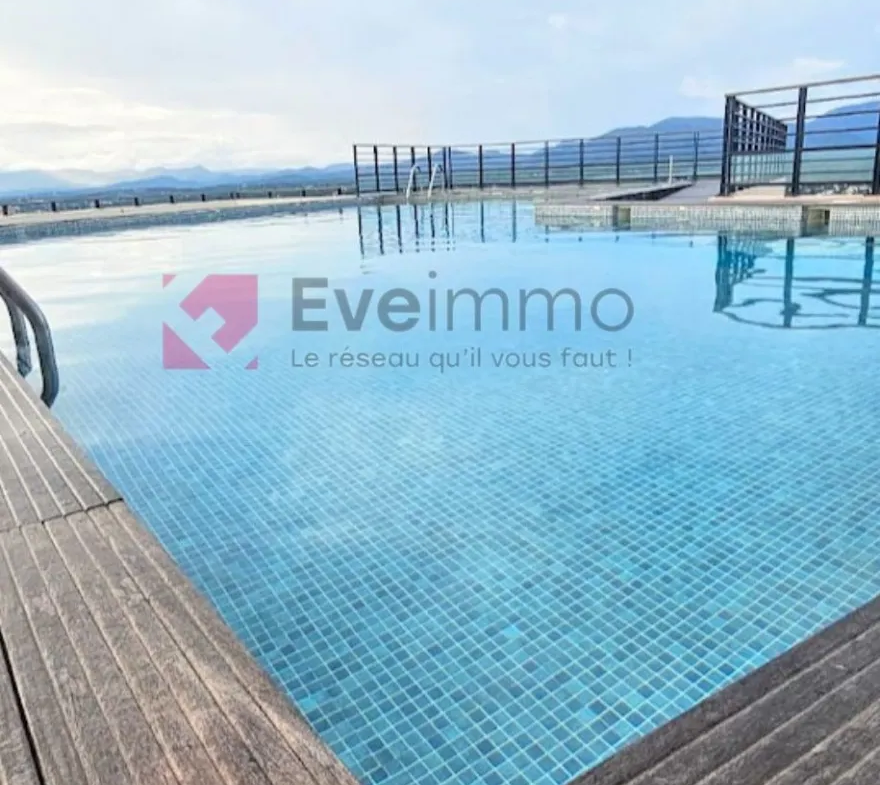 Appartement avec Cuisine Équipée et Piscine à SAINT-RAPHAEL 