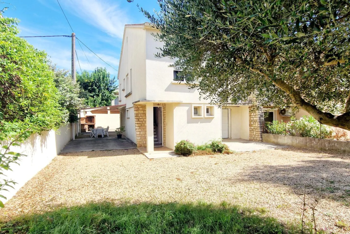 Maison Rénovée 5 Chambres à Bagnols sur Cèze 