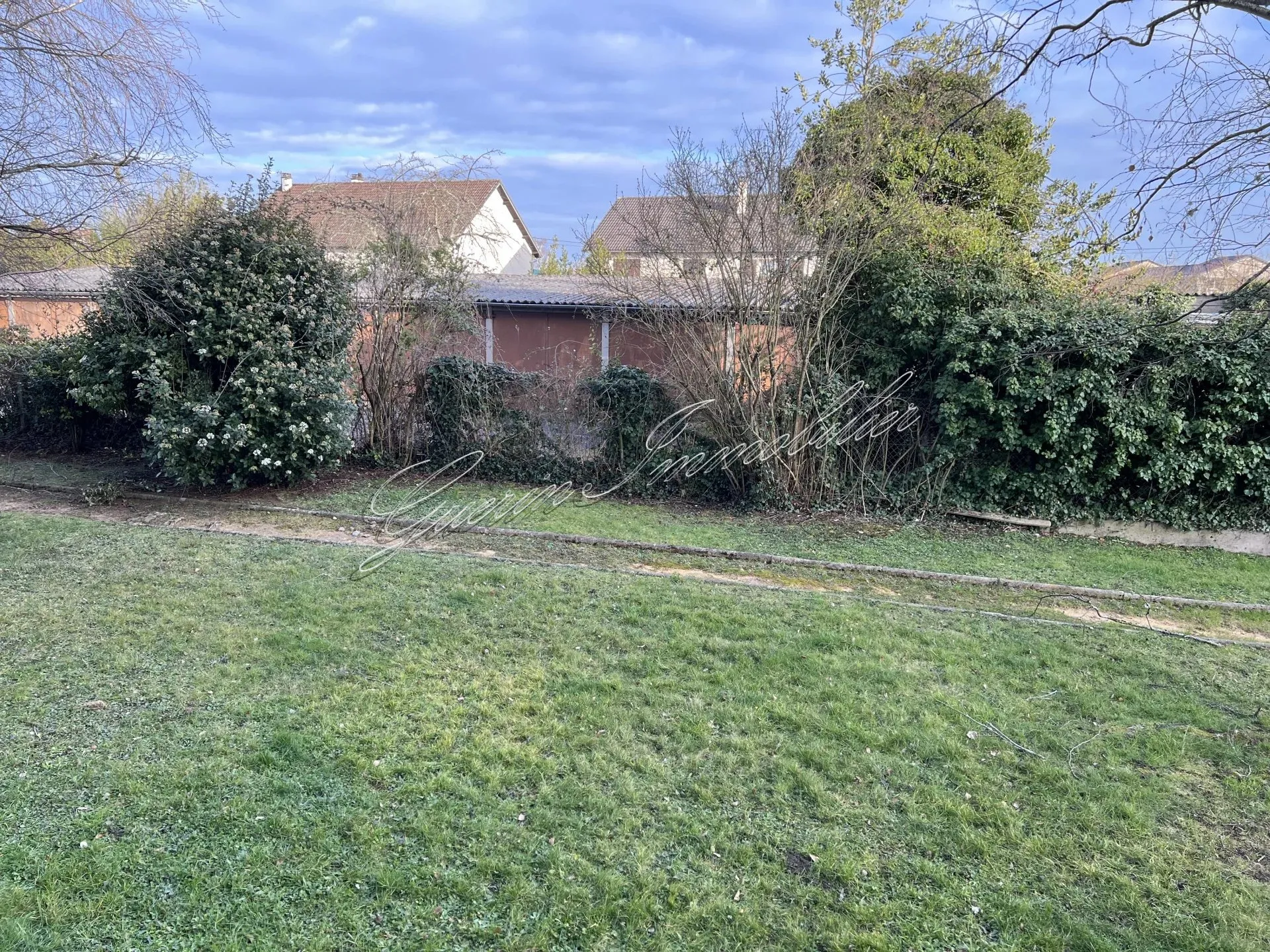 Appartement rénové avec vue sur la verdure à Nevers 