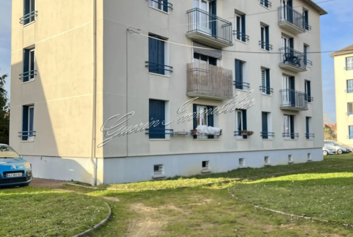 Appartement rénové avec vue sur la verdure à Nevers 