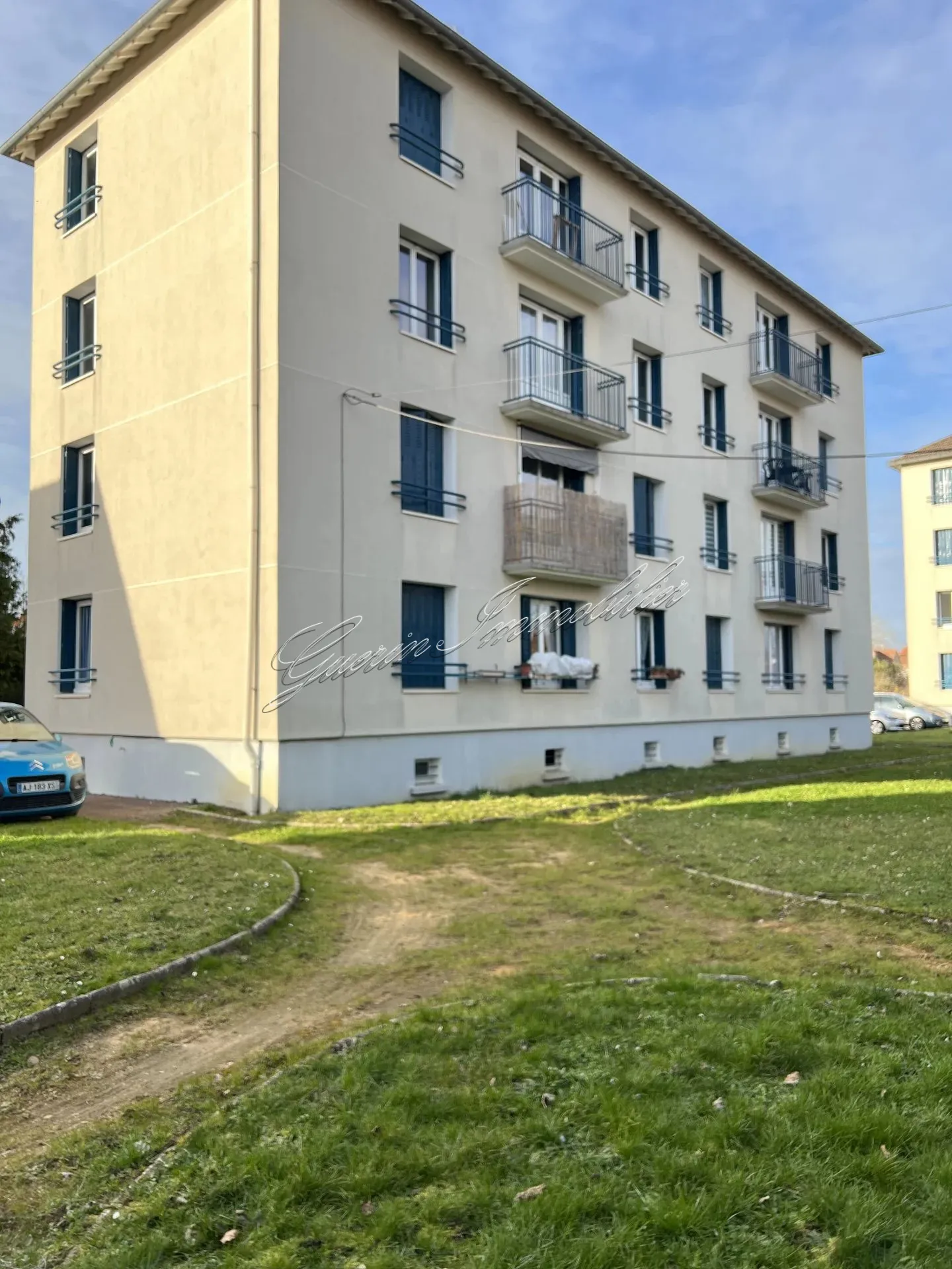 Appartement rénové avec vue sur la verdure à Nevers 