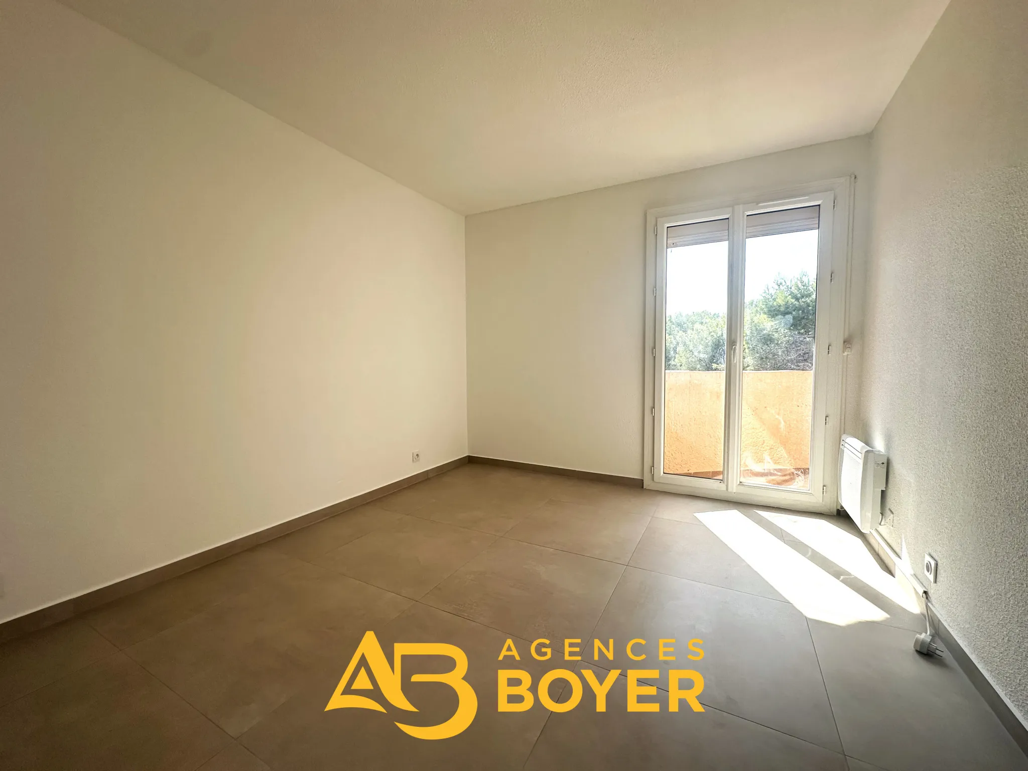 Appartement T2 rénové avec ascenseur à Bandol 