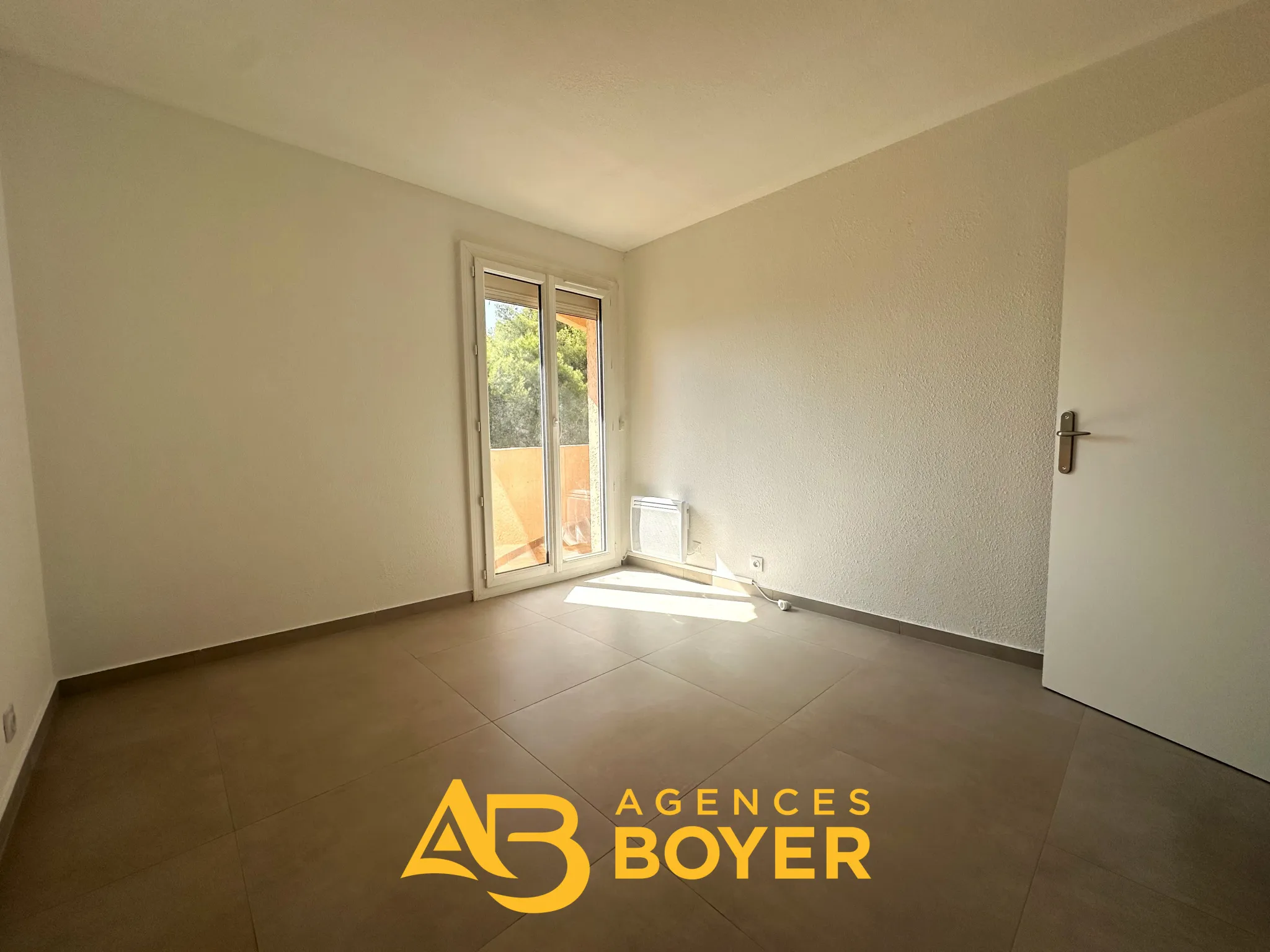 Appartement T2 rénové avec ascenseur à Bandol 