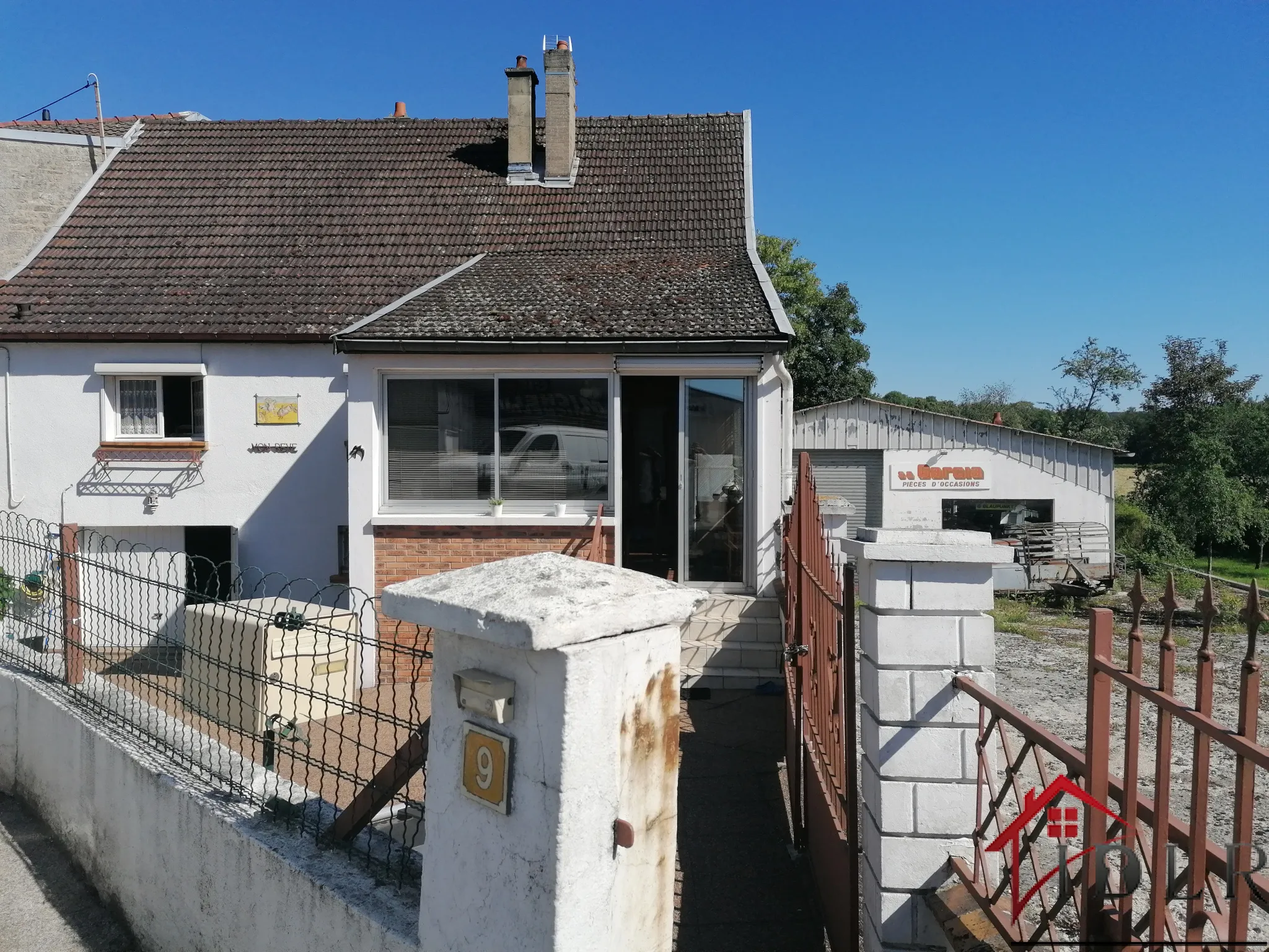 Belle maison d'habitation de type f5 à CHAUMONT avec grand garage 