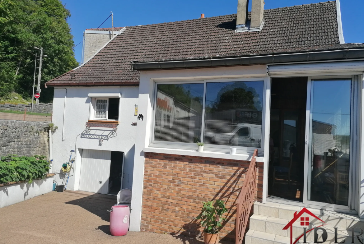 Belle maison d'habitation de type f5 à CHAUMONT avec grand garage 