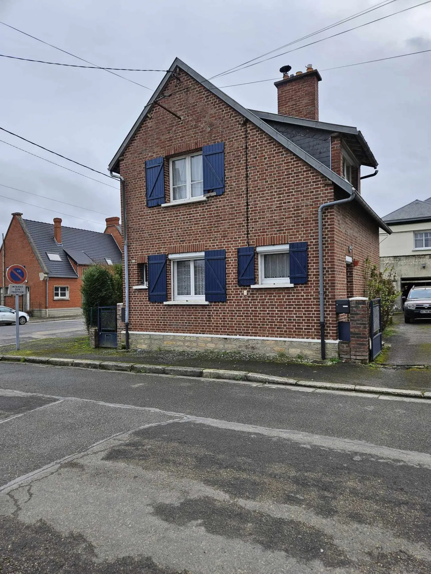 Maison à rénover à 30 minutes d'Amiens 