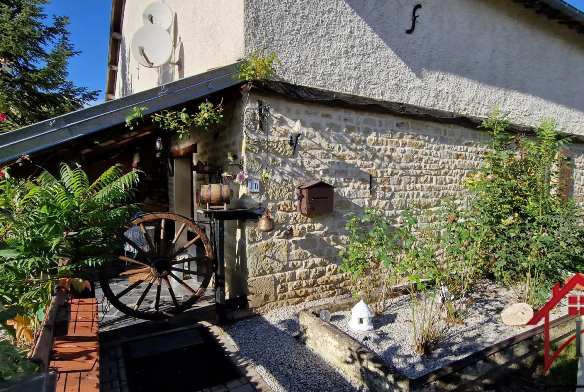 Charmante Maison de Caractère en pierre à Pierremont sur Amance 