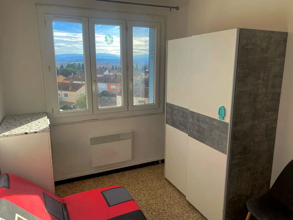 Appartement avec Vue sur les Pyrénées à Carcassonne 