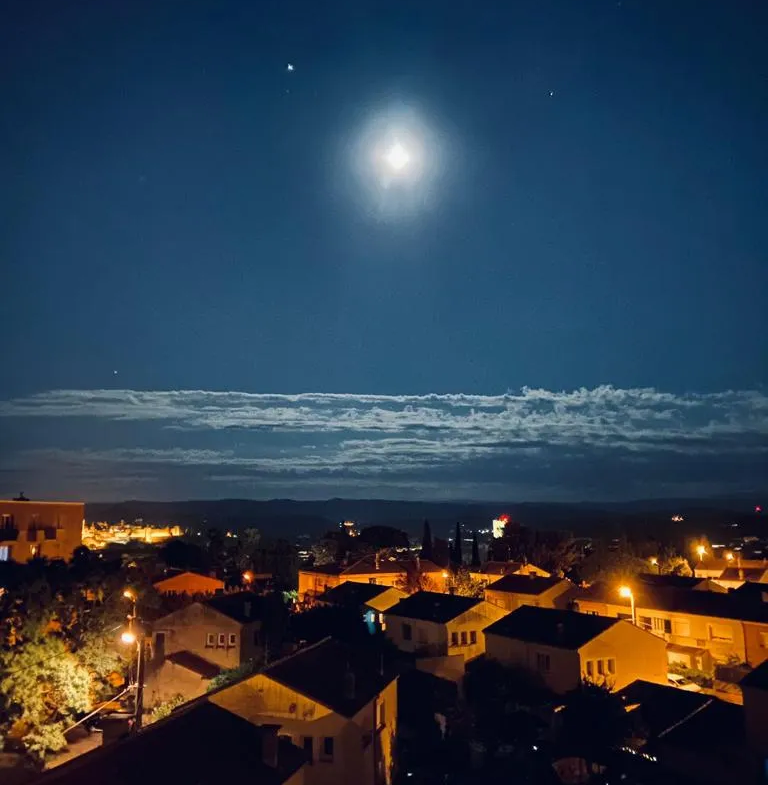 Appartement avec Vue sur les Pyrénées à Carcassonne 