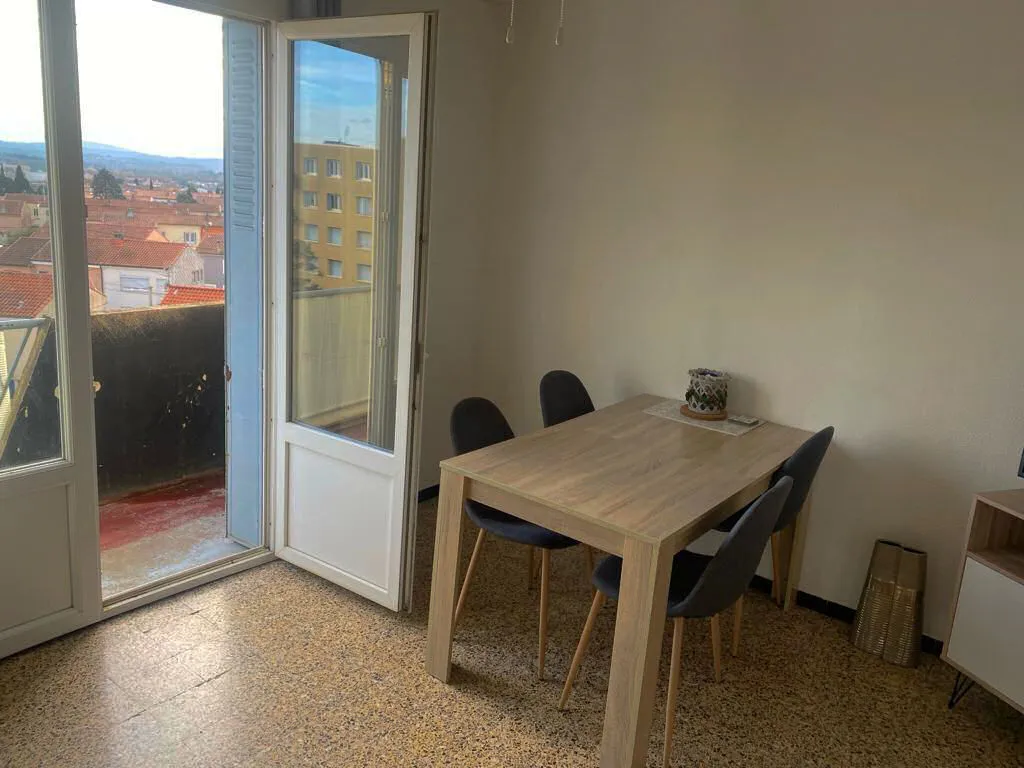 Appartement avec Vue sur les Pyrénées à Carcassonne 