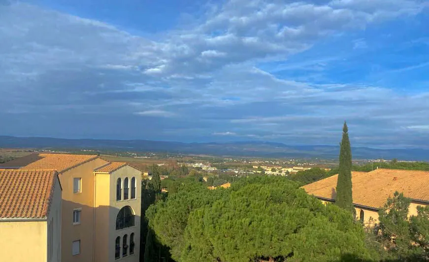 Appartement avec Vue sur les Pyrénées à Carcassonne 