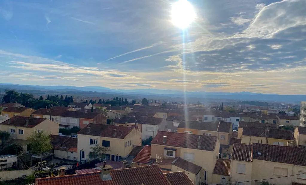 Appartement avec Vue sur les Pyrénées à Carcassonne 