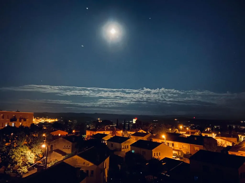 Appartement avec Vue sur les Pyrénées à Carcassonne 