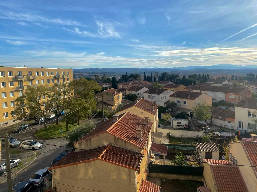 Appartement avec Vue sur les Pyrénées à Carcassonne 