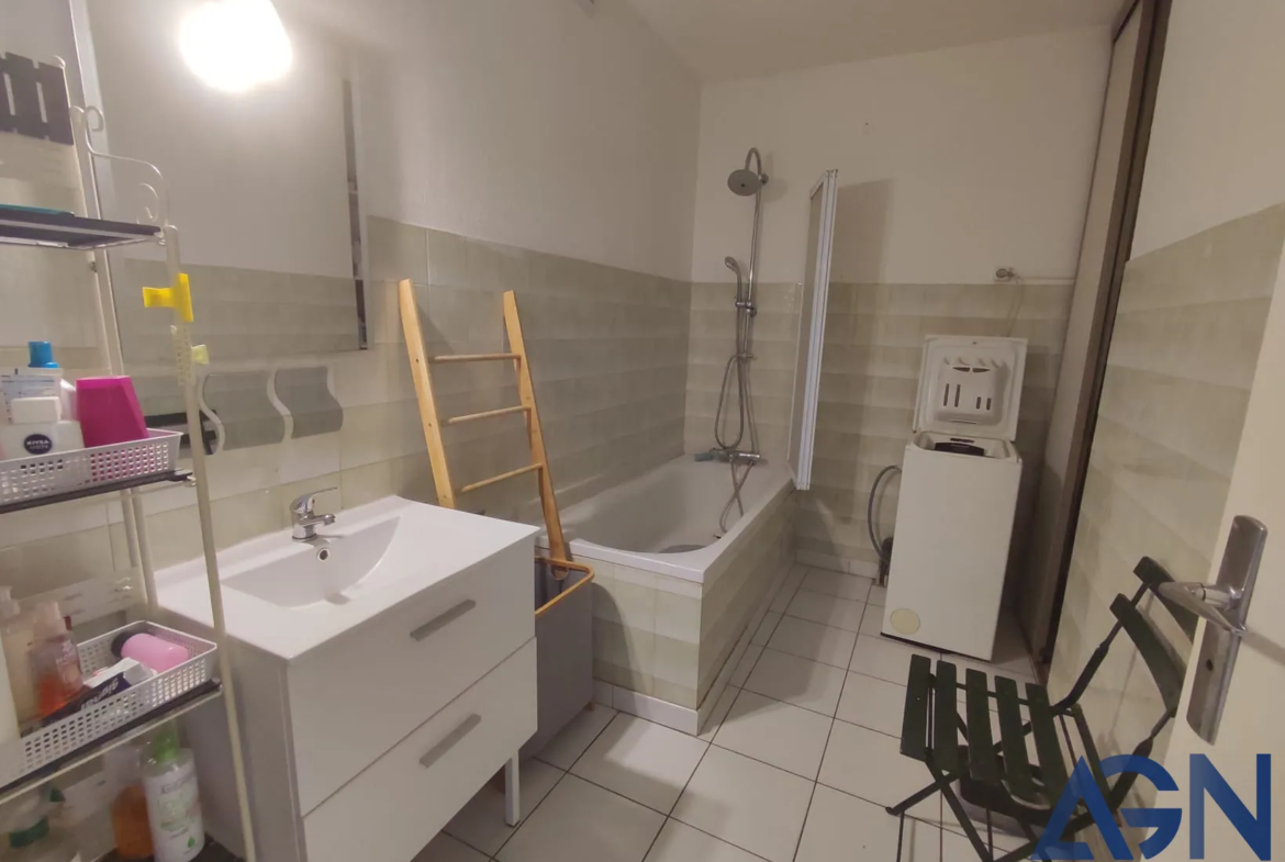 Appartement Lumineux 3 Pièces de 52,2m2 avec Terrasse à Agde 