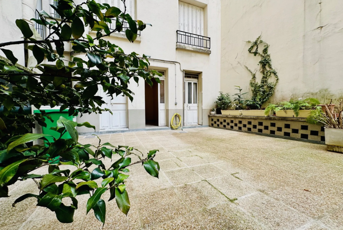 Chambre de Bonne à Paris 