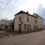 Maison de ville à Ancy le Franc avec 4 chambres