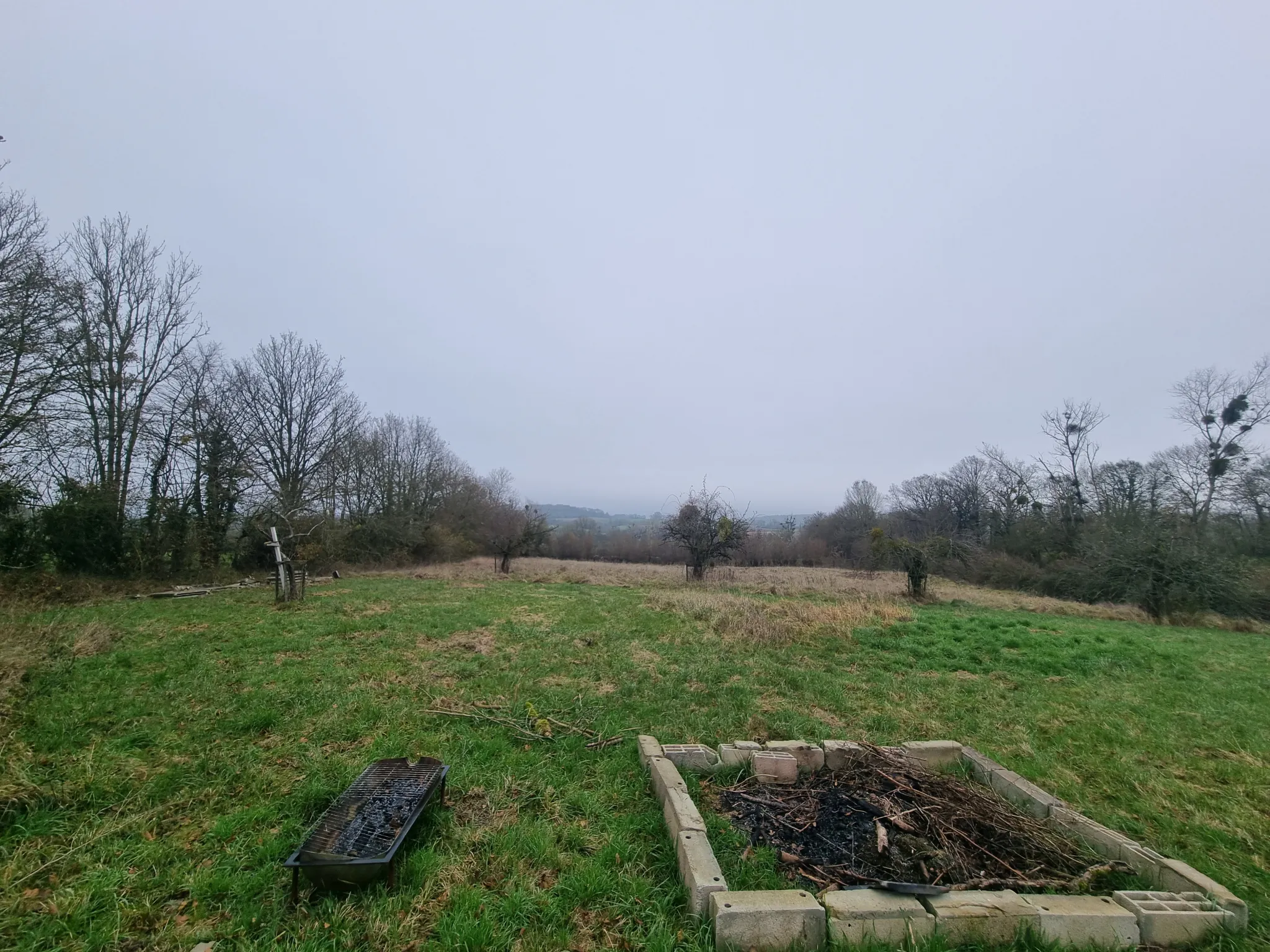 Terrain constructible de 7200m2 au Mêle sur Sarthe 