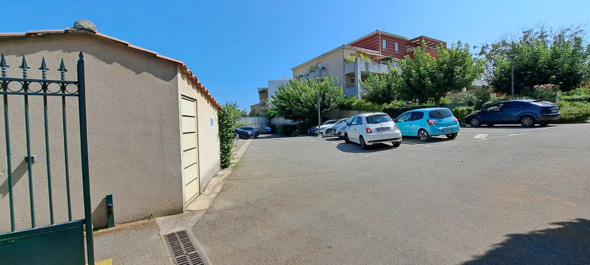 Appartement de Type 2 avec Terrasse et Garage à Gardanne 