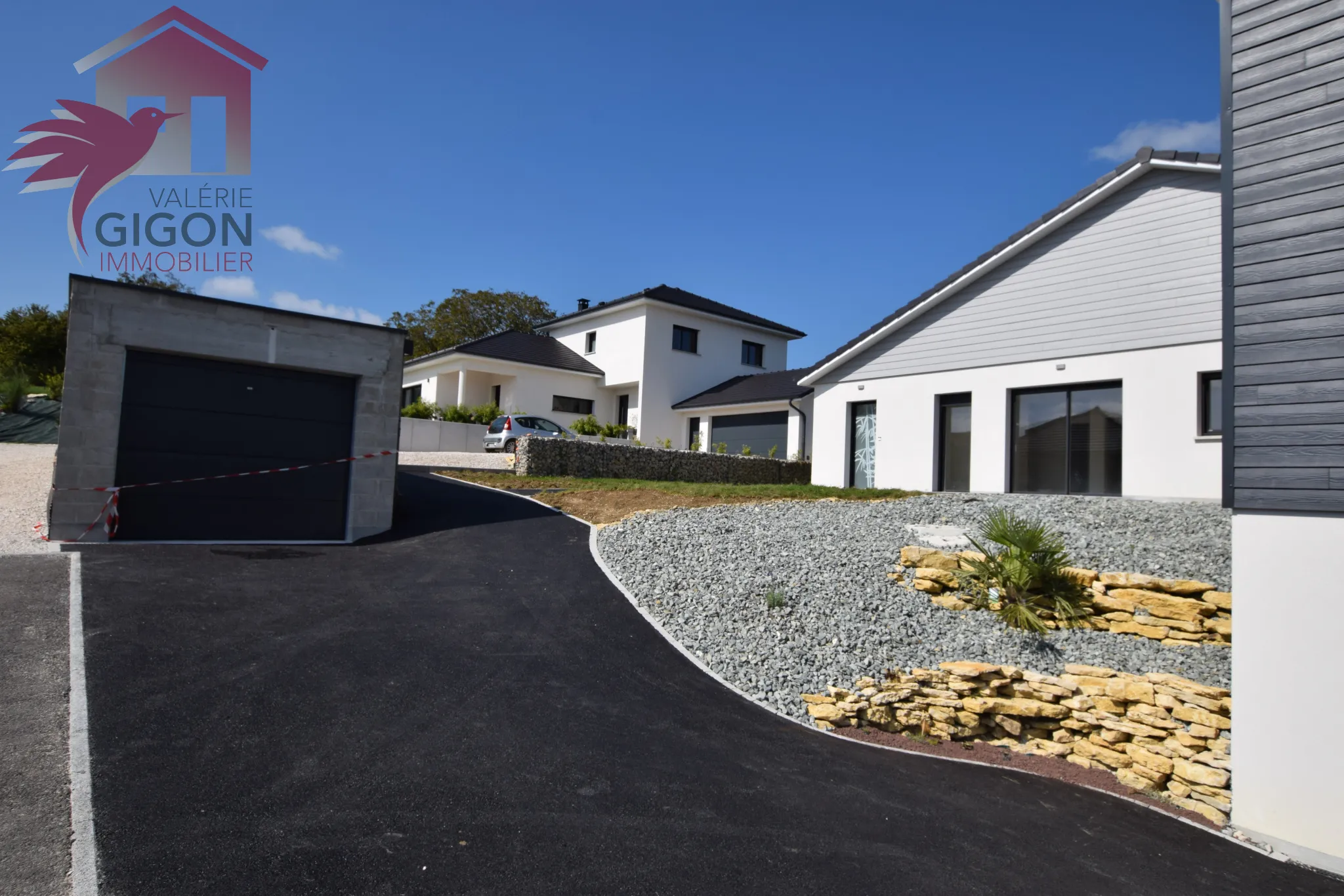 Maison neuve de plain-pied avec vue panoramique à Mathay 