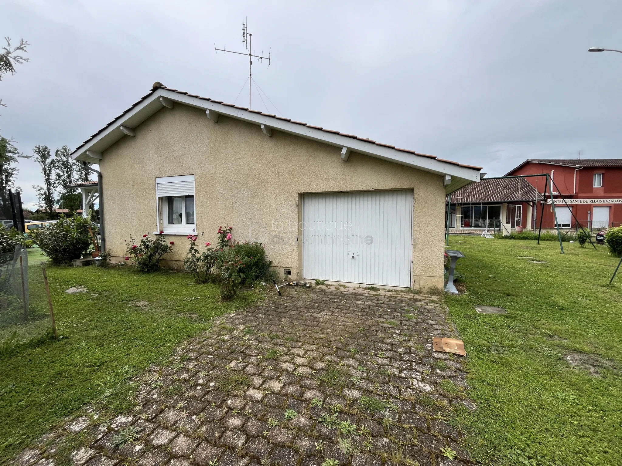 Maison avec deux logements à Bazas 