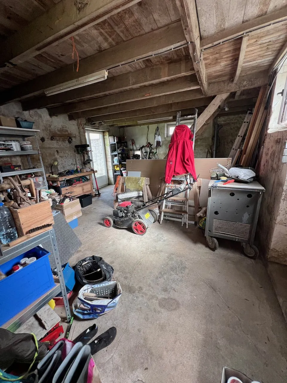 Maison en pierres avec beaux volumes à Le Langon 