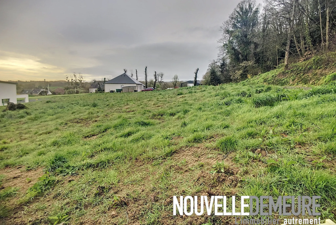 Terrain constructible à Hénon de 950 m2 