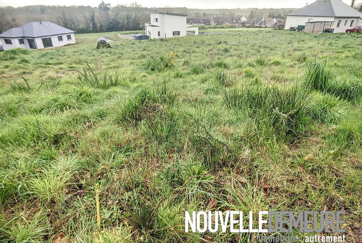 Terrain constructible à Hénon de 950 m2 