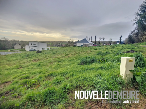 Terrain constructible à Hénon de 950 m2