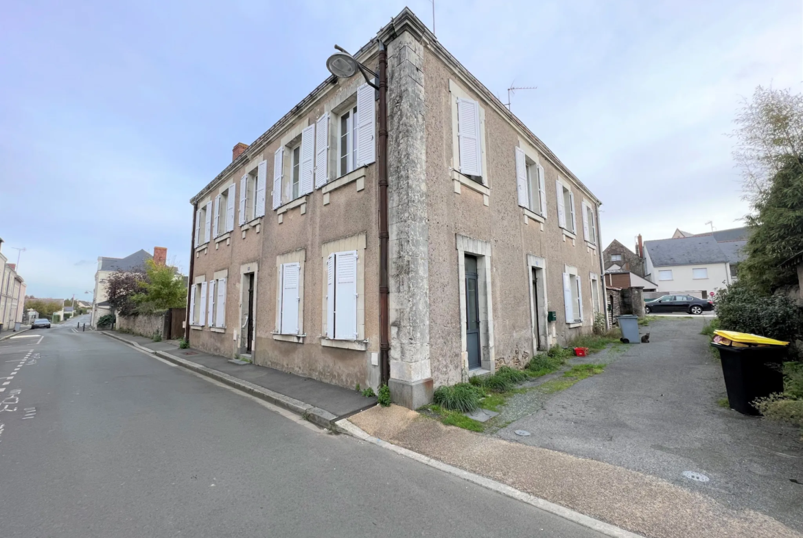 Ensemble Immobilier à Saint Clément de la Place 