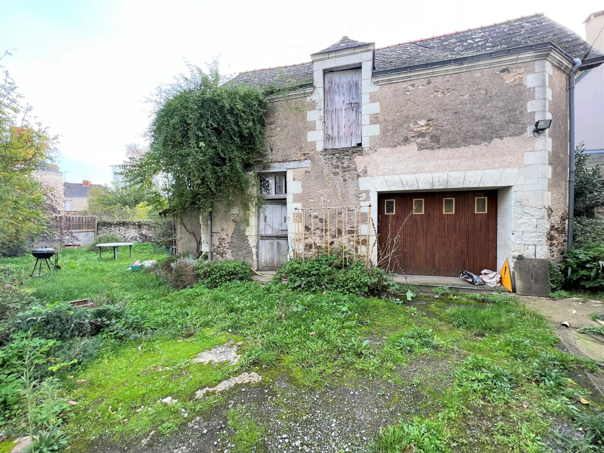 Ensemble Immobilier à Saint Clément de la Place 