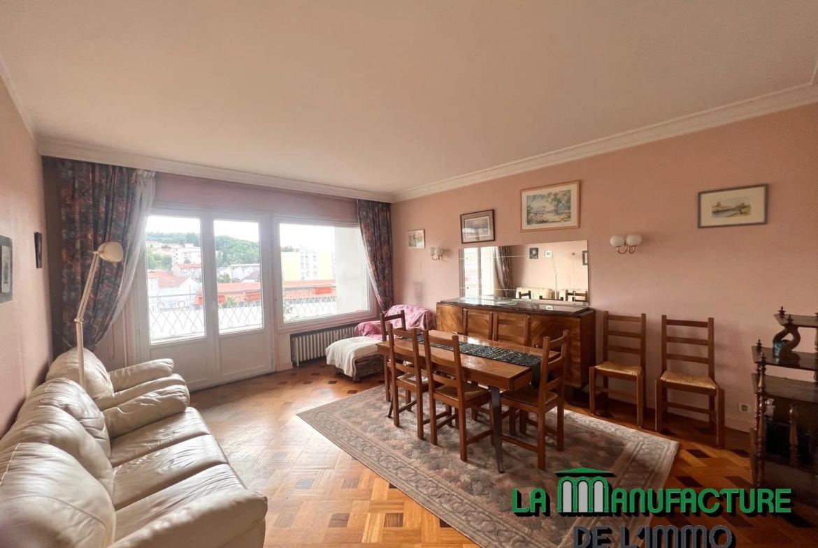 Appartement F5 à rafraîchir - Balcons - Cave - Grenier - Garage / Monthieu - Rue des Allies 