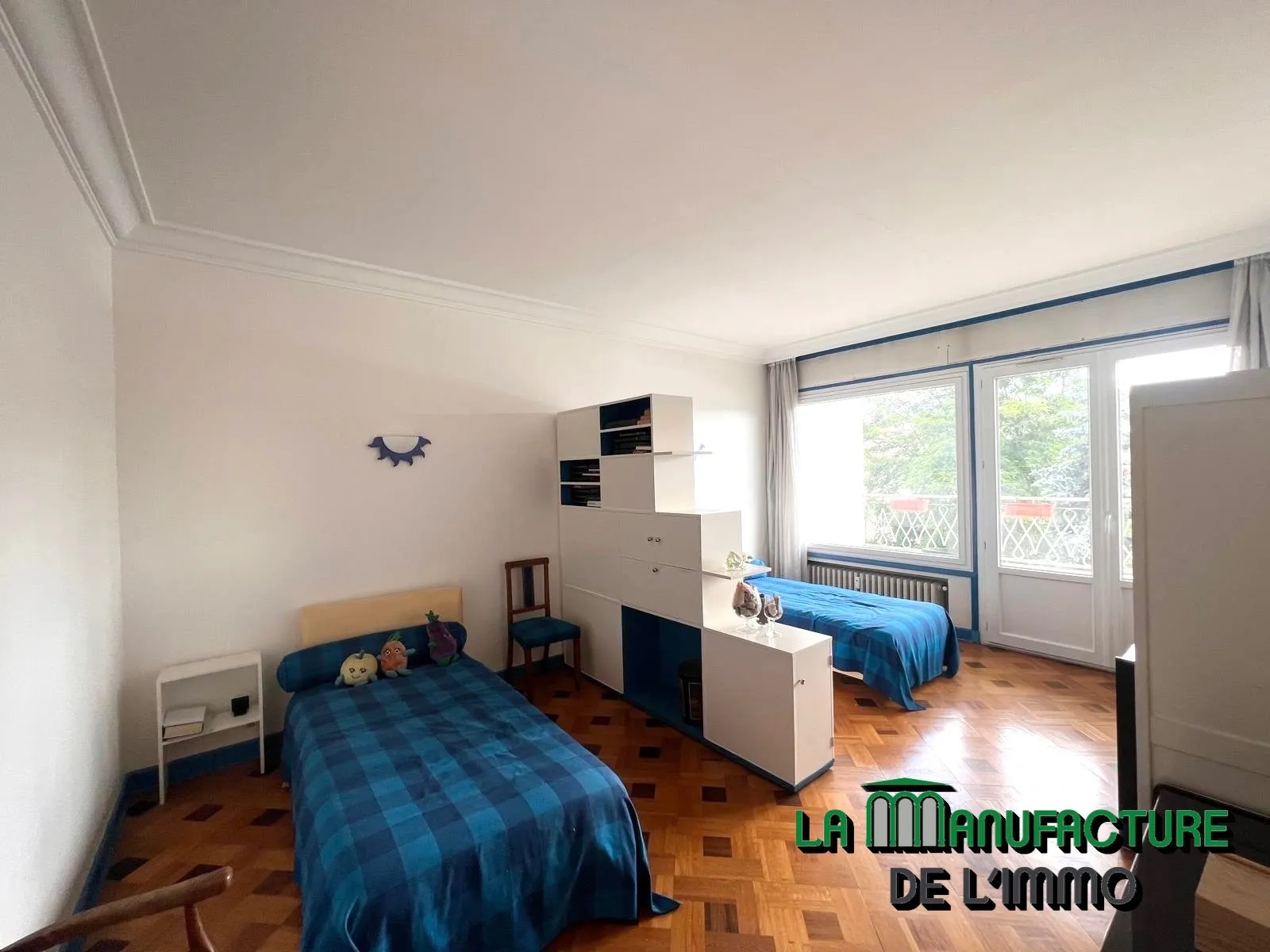 Appartement F5 à rafraîchir - Balcons - Cave - Grenier - Garage / Monthieu - Rue des Allies 