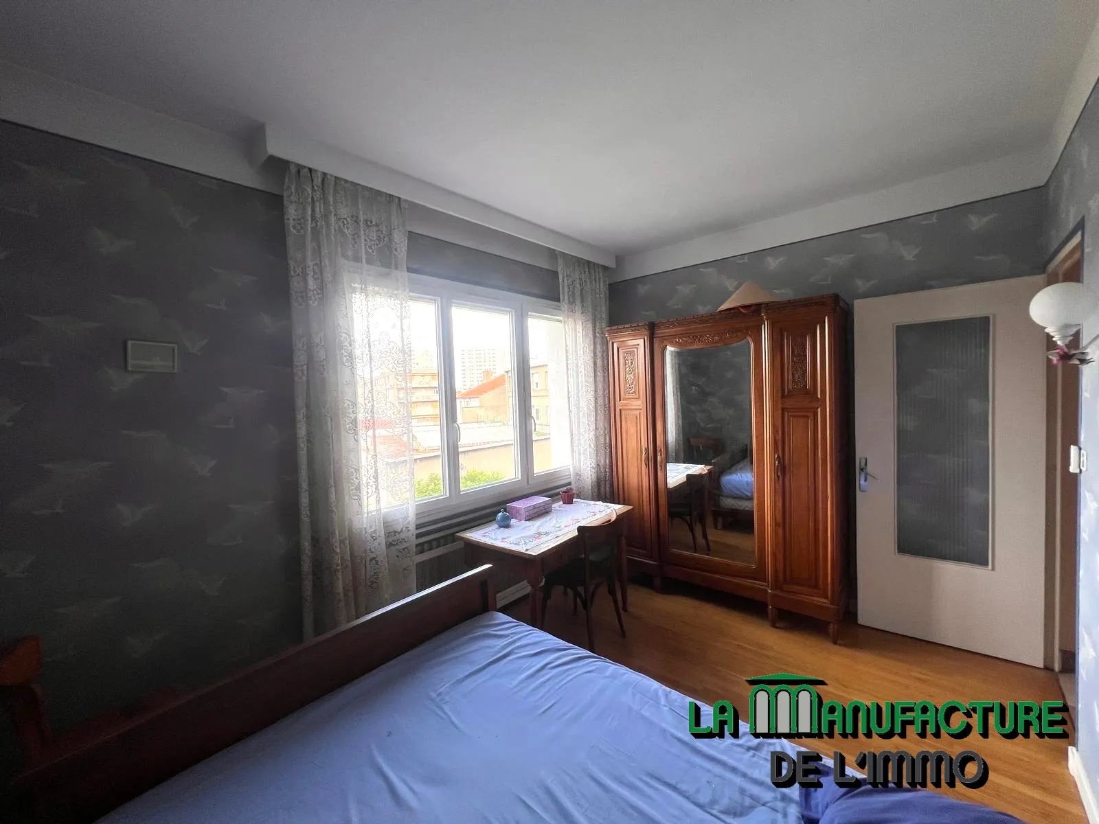 Appartement F5 à rafraîchir - Balcons - Cave - Grenier - Garage / Monthieu - Rue des Allies 