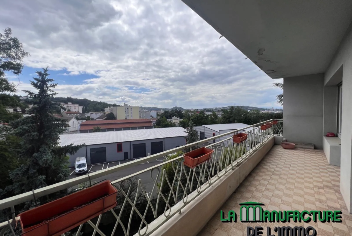 Appartement F5 à rafraîchir - Balcons - Cave - Grenier - Garage / Monthieu - Rue des Allies 