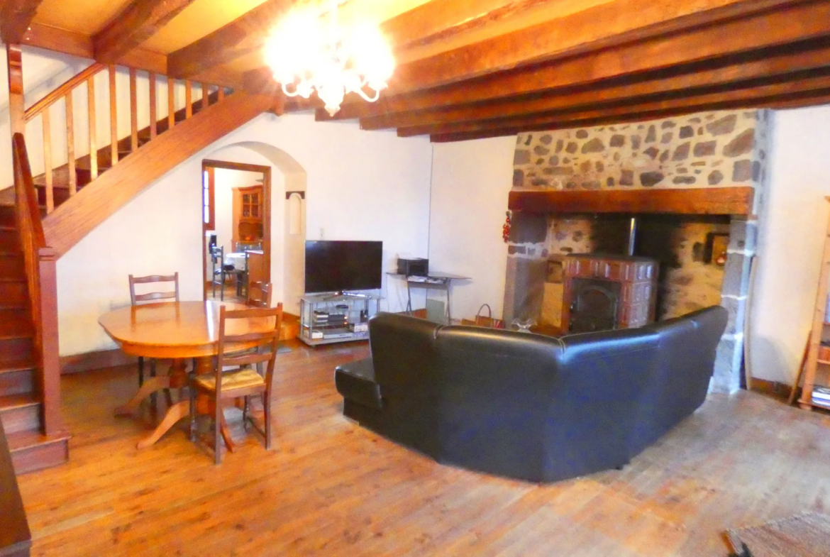 Vente Maison Auvergnate en Pierre à Aurillac 130m2 - 4 chambres 