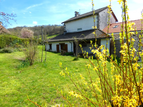 Vente Maison Auvergnate en Pierre à Aurillac 130m2 - 4 chambres