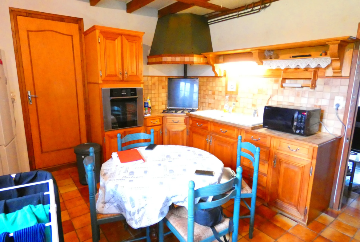 Vente Maison Auvergnate en Pierre à Aurillac 130m2 - 4 chambres 