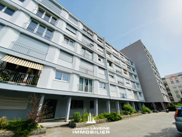 Appartement lumineux de 80m2 à Metz avec garage fermé