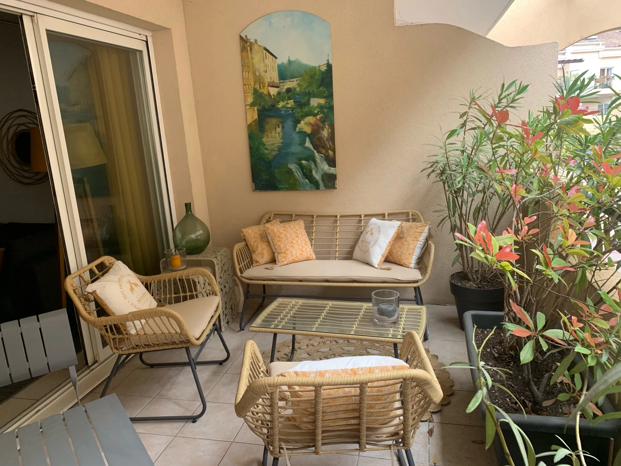 Appartement F2 avec balcon et parking à Draguignan 