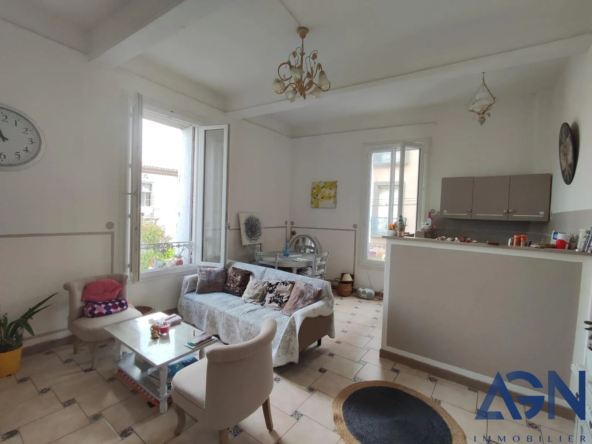 À vendre : Appartement 3 pièces lumineux avec jardin et vue sur l'Hérault à Agde