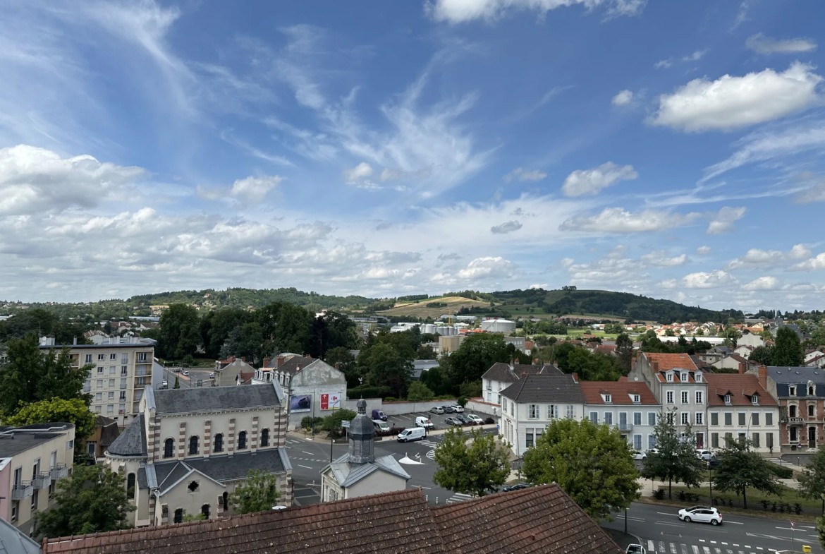 Appartement rénové T3 avec balcon - Cusset 