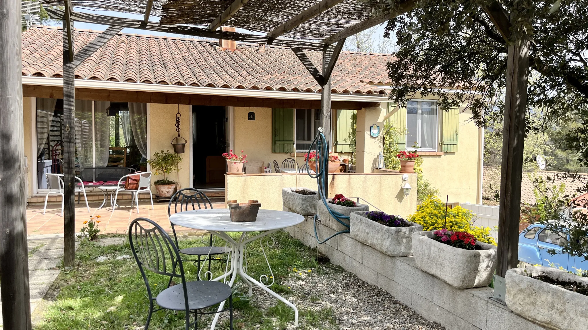 Vente: Belle villa à Apt avec terrasses et jardin 