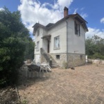 Maison Ancienne avec Jardin Privatif à Bléneau