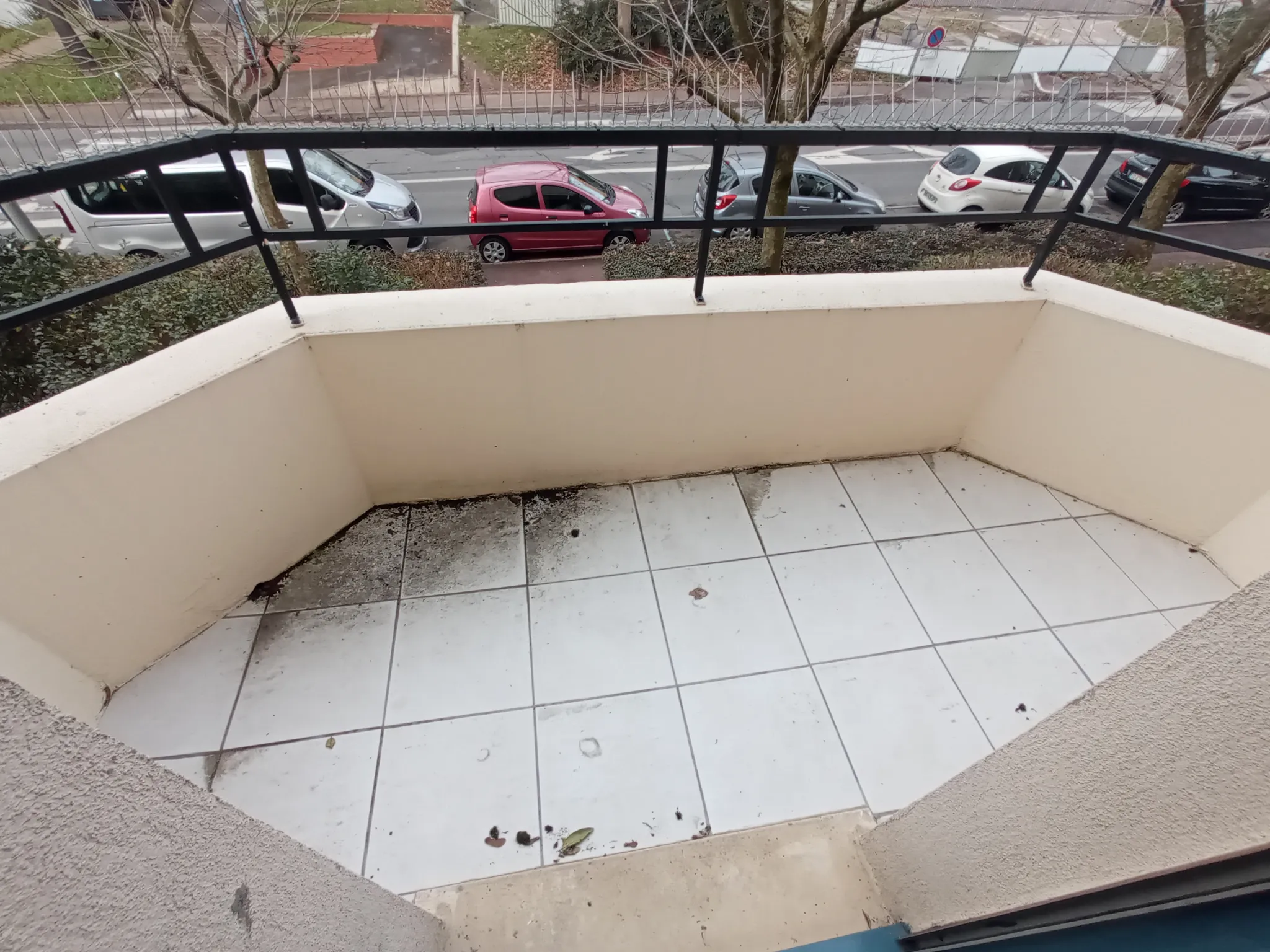 Appartement F2 Cergy Préfecture avec Balcon et Parking 