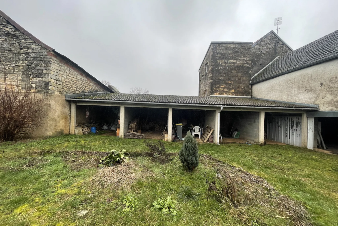 Maison en Pierre de Plain-Pied à Montbard 