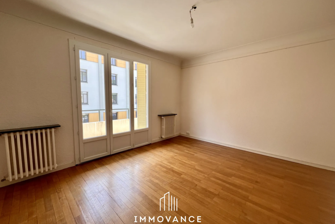 Appartement T4 avec terrasse et garage à Crest 