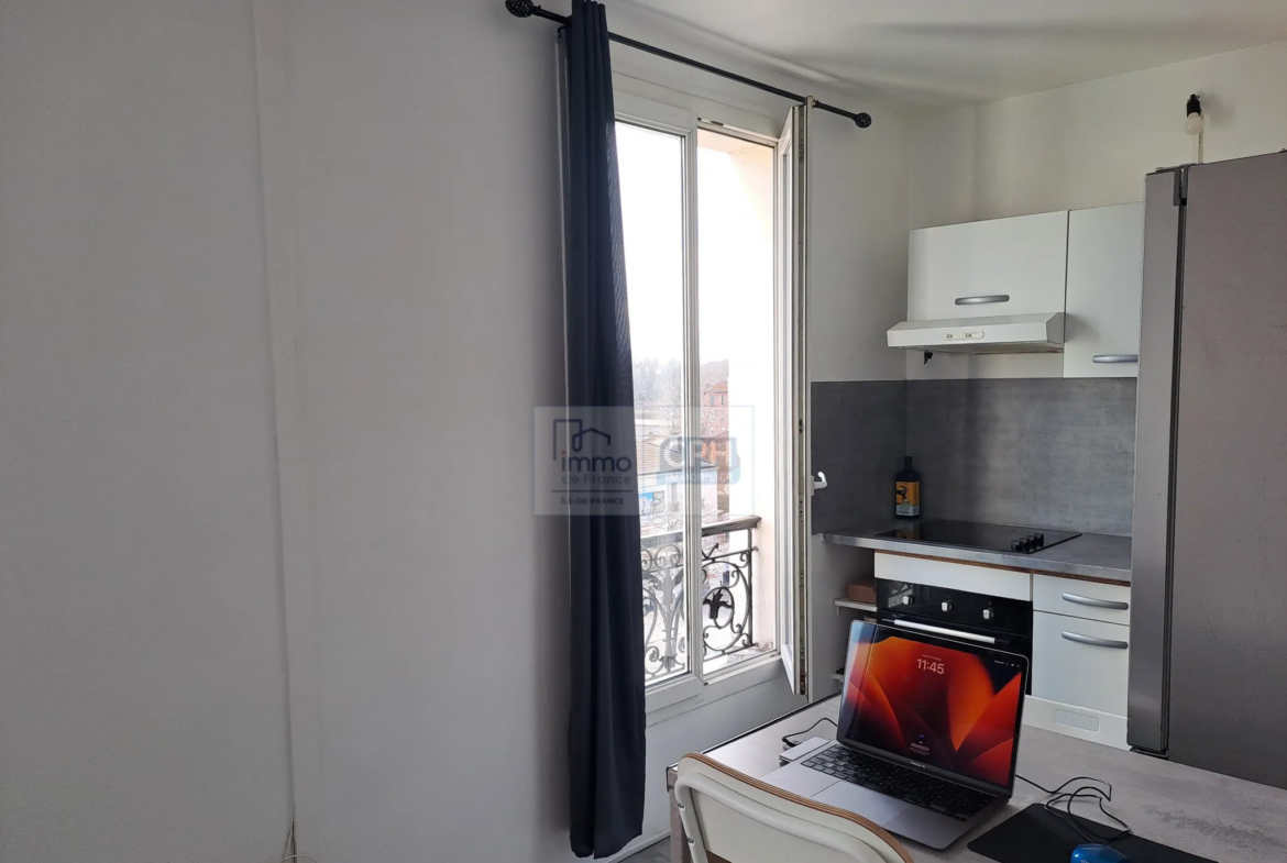 Studio à 200 m de Paris 